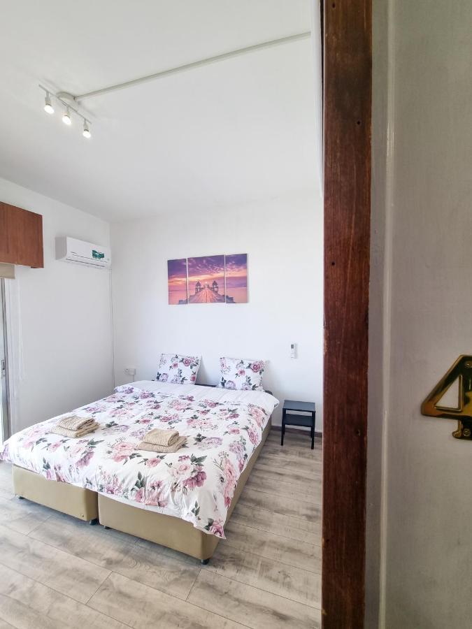 Citycenter Rooms Next To The Beach Lárnaka Eksteriør bilde